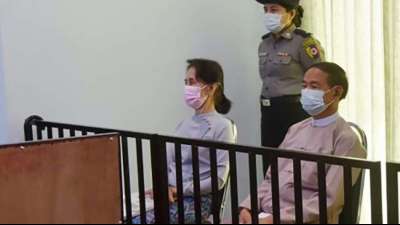 Junta in Myanmar verringert Haftstrafe gegen Suu Kyi auf zwei Jahre