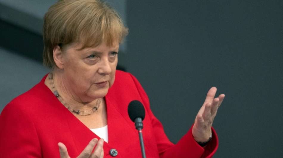 Merkel ist gegen ein Grundrechte-Entzug bei Rechtsextremisten