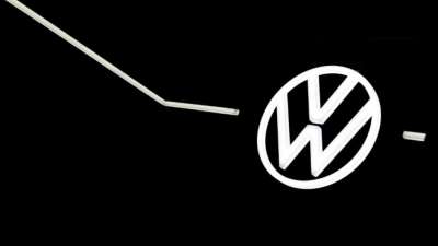 Bericht: Eigent&uuml;merfamilien Pi&euml;ch und Porsche erw&auml;gen Verkauf von VW-Anteilen