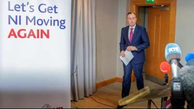 Nordirland: Regierungschef tritt wegen Brexit-Regeln zur&uuml;ck