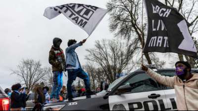 Proteste nach Tod von Schwarzen bei Polizeikontrolle in USA
