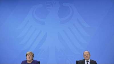 Merkel und Scholz beraten mit L&auml;nder-Regierungschefs &uuml;ber Corona-Ma&szlig;nahmen