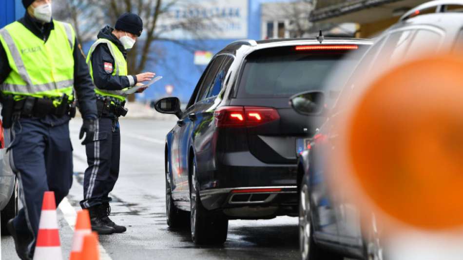 Regierung beschlie&szlig;t harte Einreisebeschr&auml;nkungen f&uuml;r Tschechien, Slowakei und Tirol
