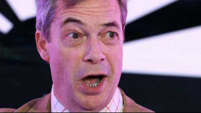 Nigel Farage macht aus Brexit-Partei eine Anti-Lockdown-Partei