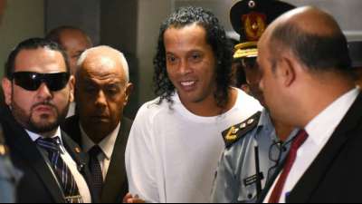 Nach fünf Monaten: Ronaldinho vor Haftentlassung in Paraguay