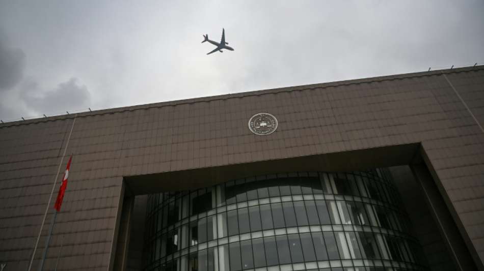 Mehrj&auml;hrige Haftstrafen f&uuml;r Fluchthilfe f&uuml;r Carlos Ghosn