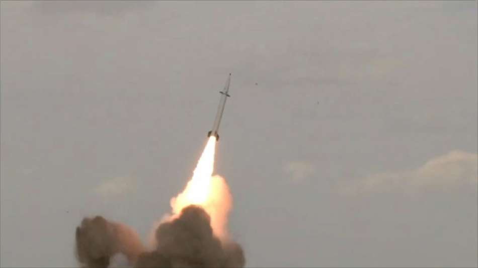 Iran schießt erstmals Militär-Satelliten ins All