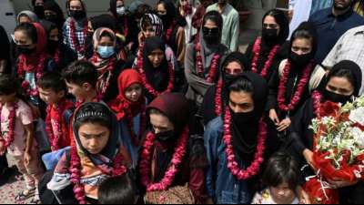 Afghanische Nachwuchsfu&szlig;ballerinnen fl&uuml;chten nach Pakistan