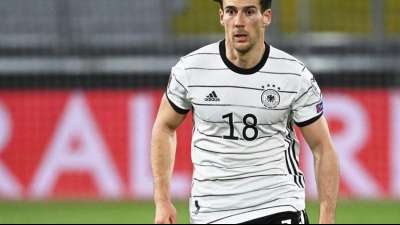 Goretzka wieder dabei: L&ouml;w mit voller Kapelle beim ersten Training