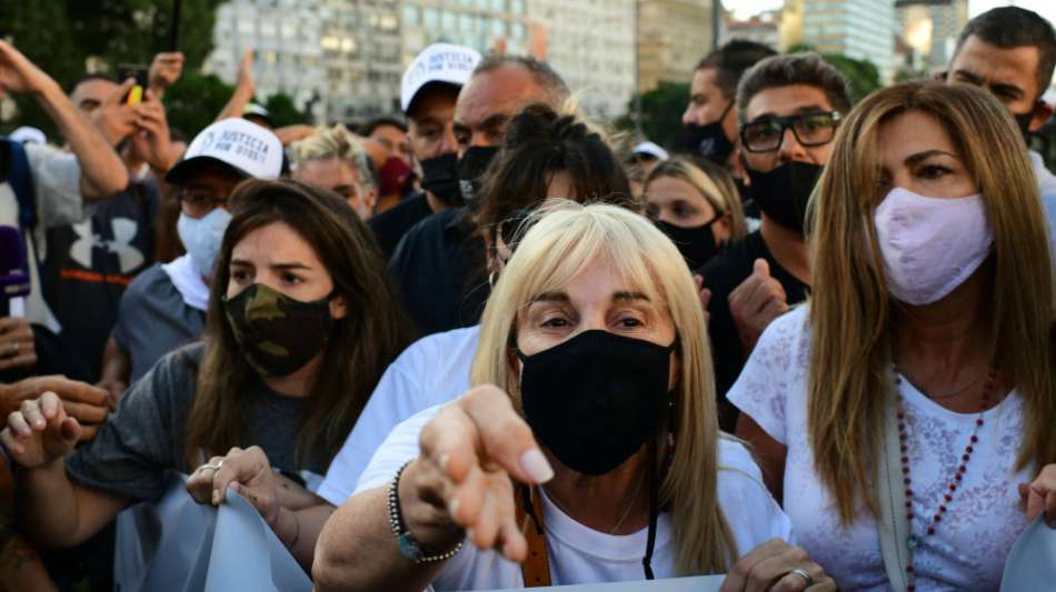 Protestmarsch der Diego Maradona-Fans: "Sie haben ihn get&ouml;tet"