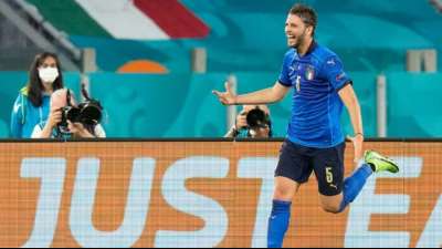 Locatelli mit Doppelpack: Italien setzt Superserie fort und stürmt ins EM-Achtelfinale