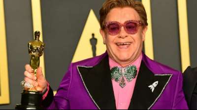 Elton John singt in Paris f&uuml;r Klimaschutz und gegen Armut