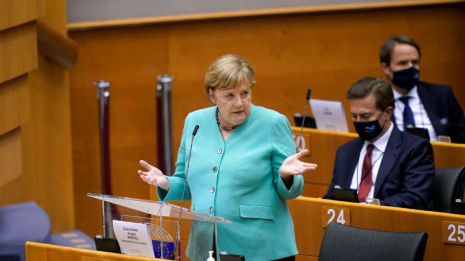 Merkel betont im Europaparlament Stellenwert der Grundrechte 