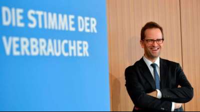 vzbv-Chef M&uuml;ller fordert "Rettungsschirm f&uuml;r Verbraucher"