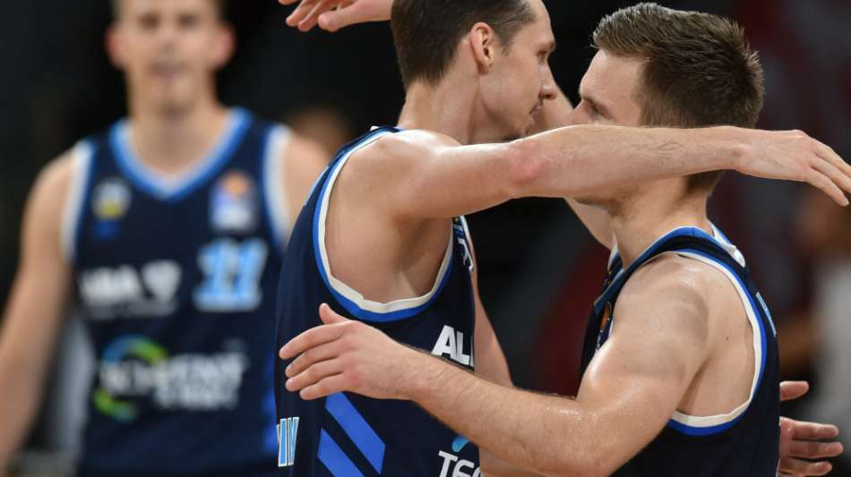 Alba festigt mit klarem Sieg in Frankfurt Platz zwei