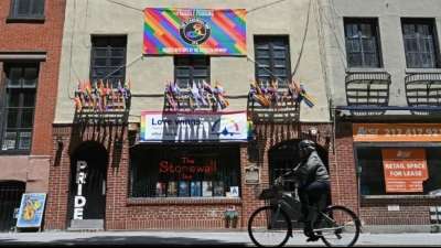 New Yorker Polizei entschuldigt sich für Vorgehen gegen Schwule am Stonewall Inn
