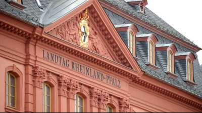 Rheinland-pf&auml;lzisches Landtagsgeb&auml;ude nach fast sechs Jahren wiederer&ouml;ffnet