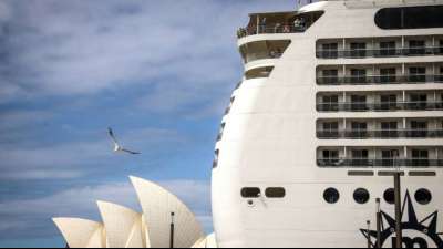 Armee- und Polizeieinsatz wegen vor Sydney festsitzender Kreuzfahrtschiffe