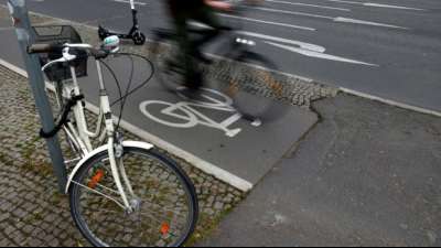 Fahrradh&auml;ndler dr&auml;ngen auf &Ouml;ffnung ihrer Gesch&auml;fte