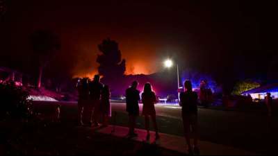 Zahl der Todesopfer durch Waldbrände in den USA steigt auf mindestens 35