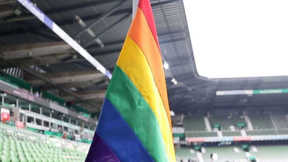 Cavallo nach Coming-out von Reaktionen "&uuml;berw&auml;ltigt" - auch Hitzlsperger &auml;u&szlig;ert sich