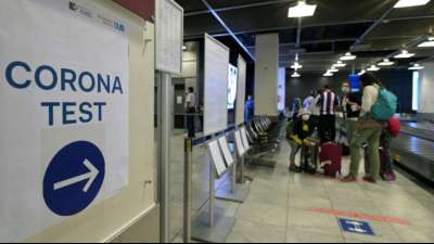 Söder lehnt Einschränkungen bei Corona-Tests für Reiserückkehrer ab