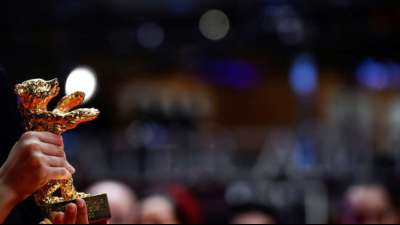 Goldener B&auml;r f&uuml;r besten Berlinale-Film geht an "Bad Luck Banging or Loony Porn"