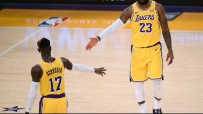 NBA: Schröder und Theis gewinnen - Curry mit 62 Punkten