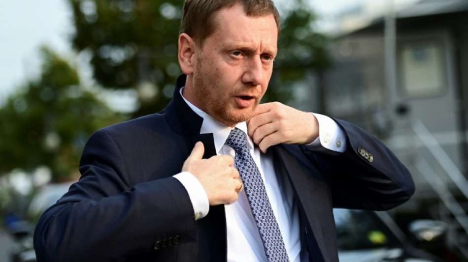 Kretschmer k&uuml;ndigt f&uuml;r Sachsen mehrw&ouml;chige "Wellenbrecher"-Einschr&auml;nkungen an