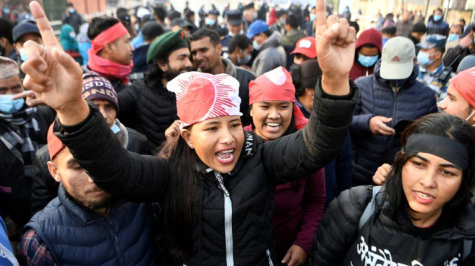 Dutzende Festnahmen bei Protesten gegen die Auflösung des Parlaments in Nepal