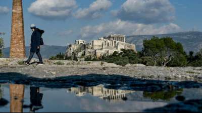 Griechenland erlaubt ab kommender Woche Einreise geimpfter Touristen