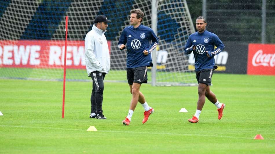 Flick verzichtet auf Hummels - M&uuml;ller, Ginter und ter Stegen zur&uuml;ck