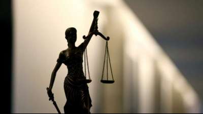Im Prozess um Sechsfachmord von Rot am See fordern Nebenkläger Höchststrafe