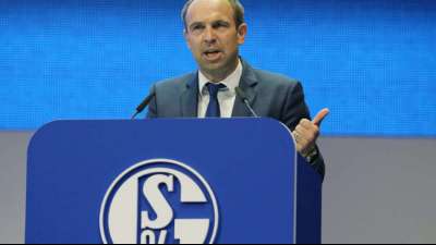 Wegen anonymer Anfeindungen und Bedrohungen: Schalke-Vorstand Jobst legt Amt nieder 