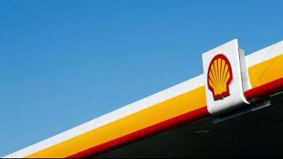 Shell rutscht wegen Ölpreisverfall ganz tief in die roten Zahlen 