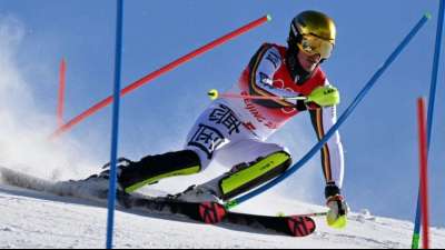Stra&szlig;er greift nach Slalom-Medaille
