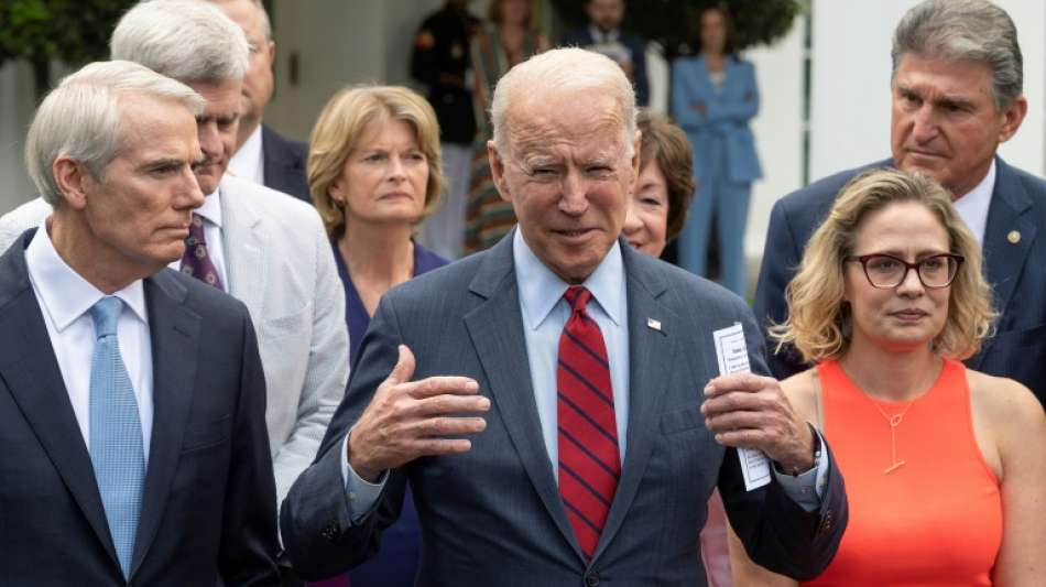 Biden verk&uuml;ndet Einigung mit US-Senatoren auf Infrastrukturpaket