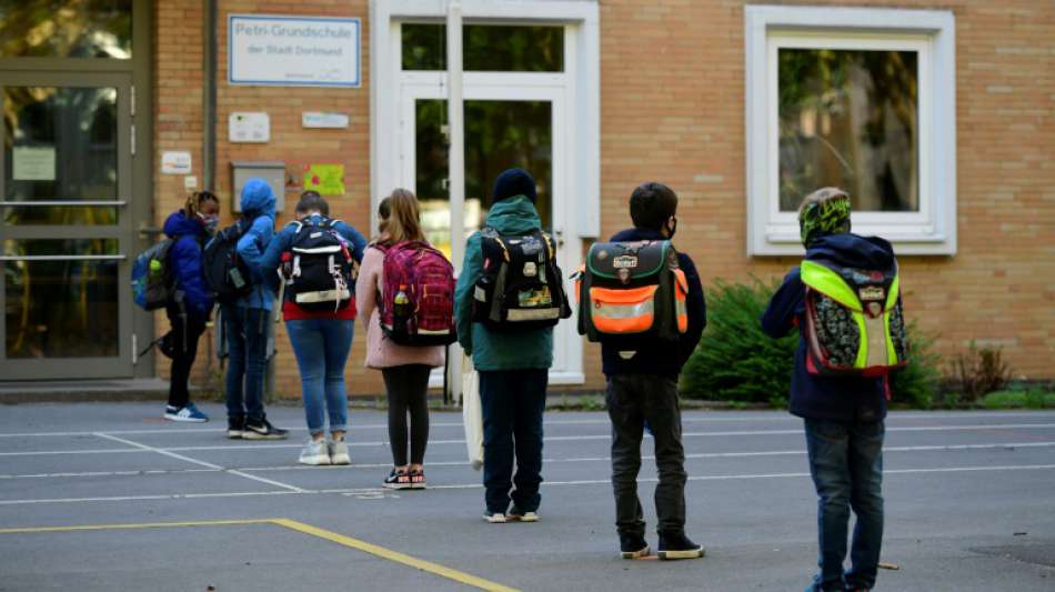 Lehrerverband warnt vor Folgen von Lockerungsplänen in Thüringen und Sachsen