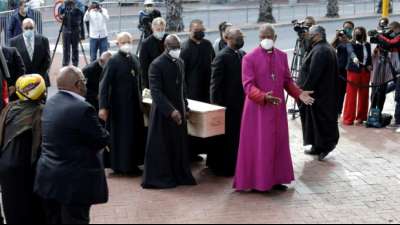 Tutus Leiche in Kathedrale in Kapstadt aufgebahrt