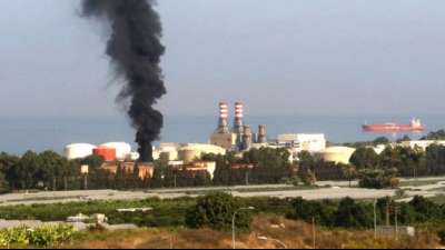 Gro&szlig;brand in Raffinerie im Libanon