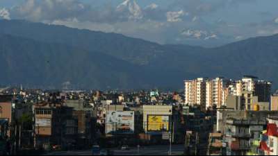 Nepal erteilt Ausnahmegenehmigung für Bergsteigerteam mit bahrainischem Prinzen