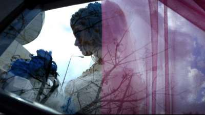Bundespolizei "rettet" Hochzeitsanzug für vergesslichen Bräutigam