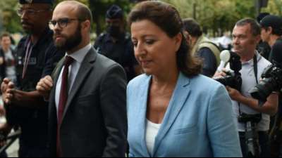 Frankreichs Gesundheitsministerin sagt vor Gericht aus 