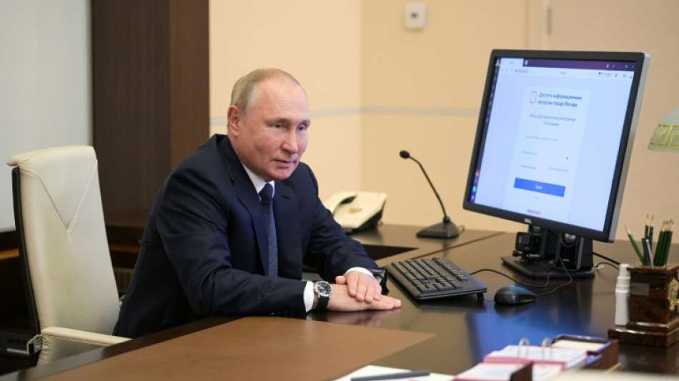 Putin gibt Stimme zur Parlamentswahl wegen Corona-Selbstisolation online ab