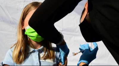 Biontech pr&uuml;ft bei Kindern unter f&uuml;nf drei Corona-Impfdosen