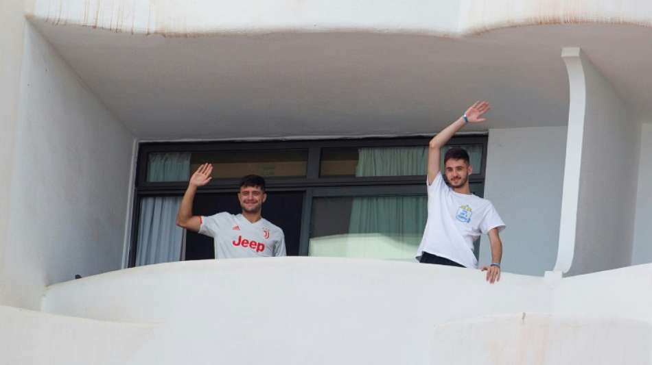 Jugendliche werden nach Quarant&auml;ne auf Mallorca zur&uuml;ck ans Festland gebracht