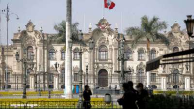 Zentrumspolitiker Franicsco Sagasti neuer Präsident von Peru