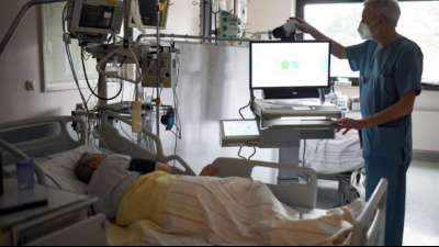 Mehr als 8600 Corona-Neuinfektionen in Deutschland