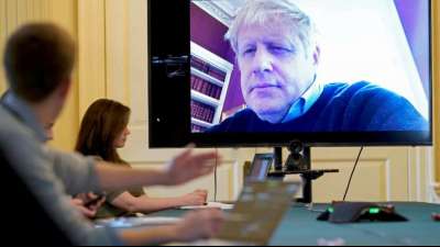 Britischer Premier Johnson wegen Covid-19-Erkrankung auf Intensivstation verlegt