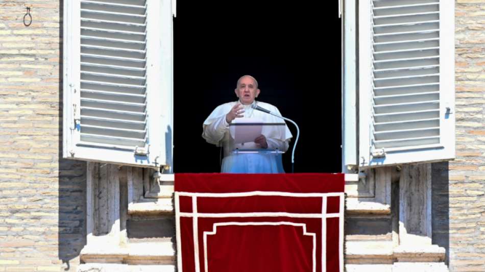 Papst verurteilt Bootsungl&uuml;ck mit 130 vermissten Fl&uuml;chtlingen als "Schande"